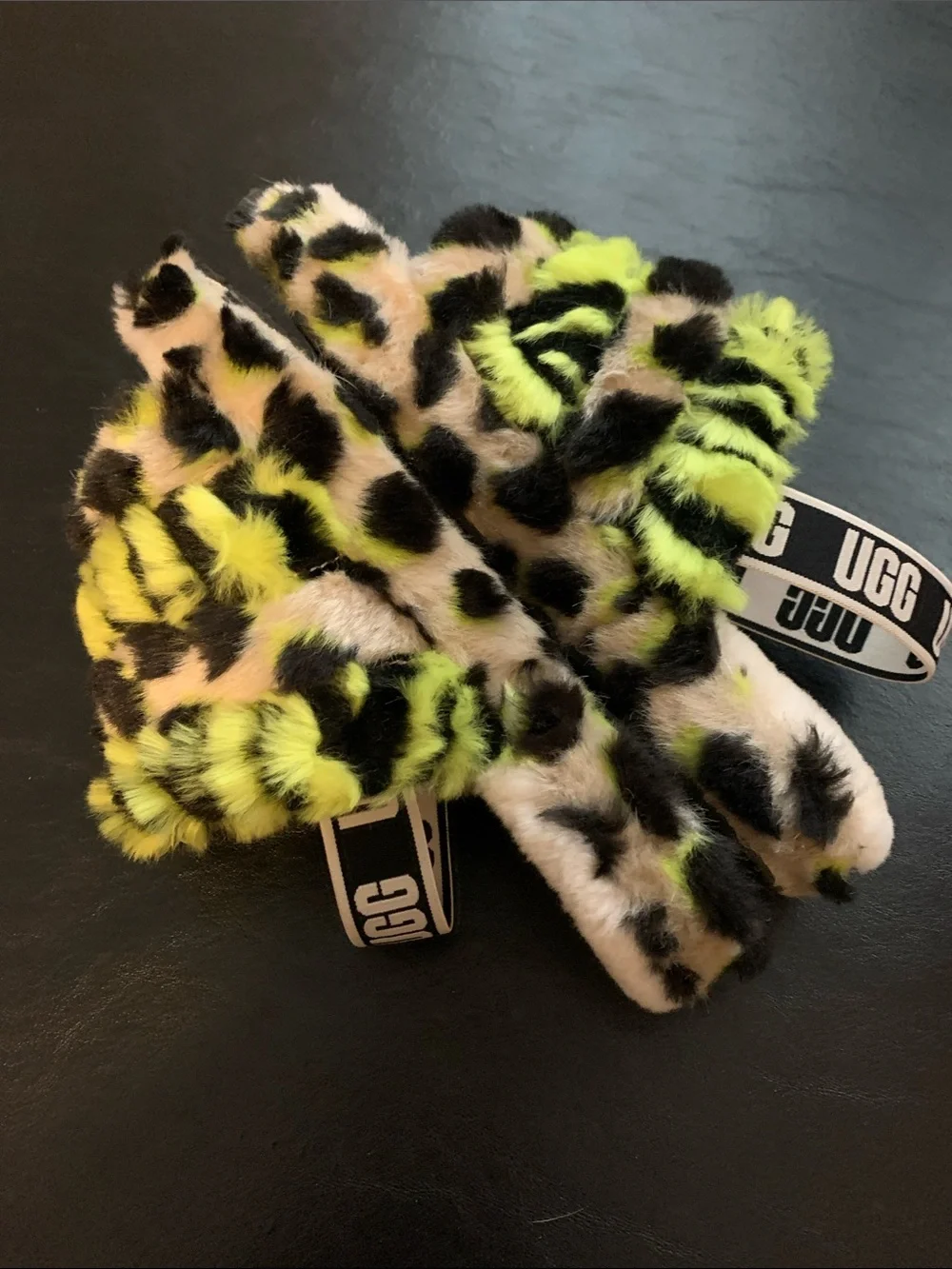 UGG Neon Green Black and Cream Leopard Faux-Fur Slide Sandals, Sz 4, GUC